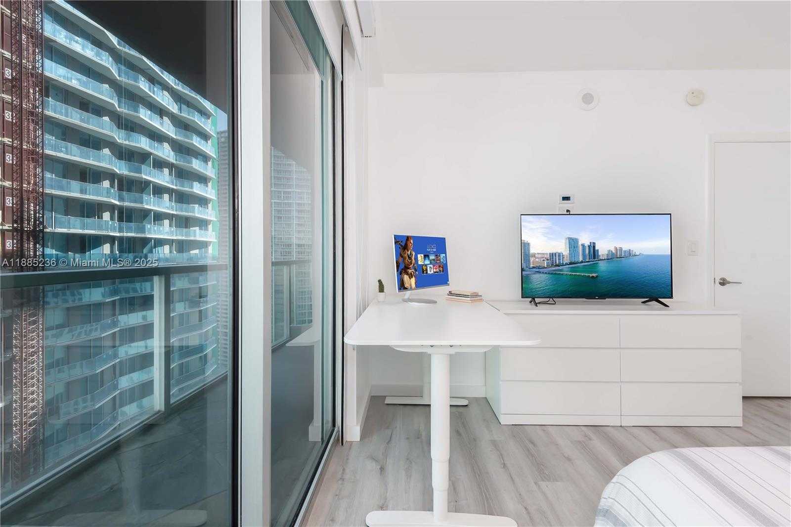 Small Image of 55 SOUTH EAST 6TH ST #3403, Miami Number 19
