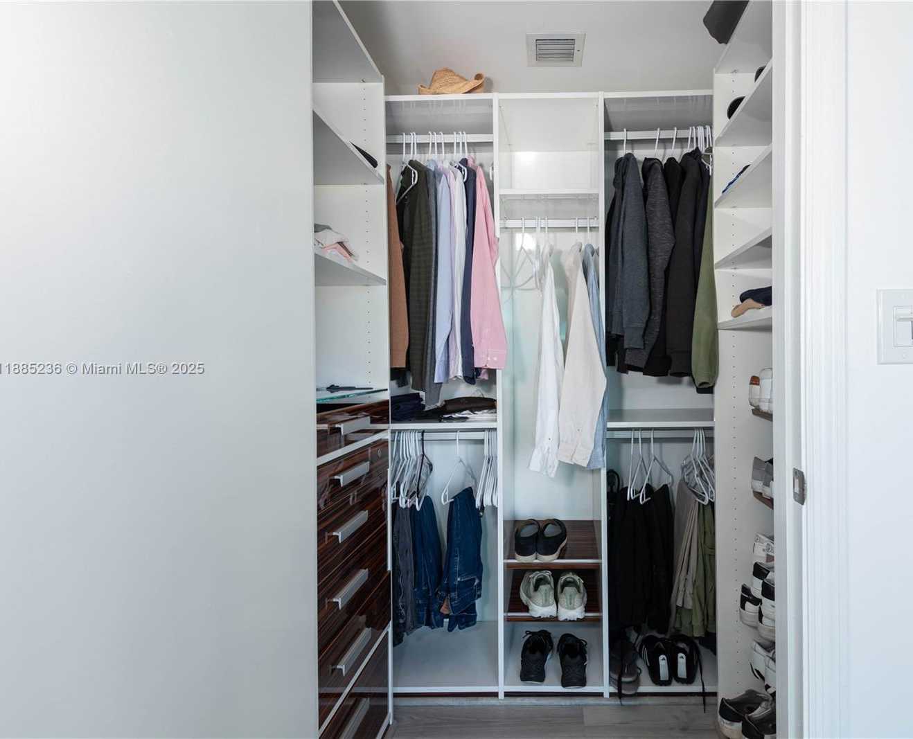 Small Image of 55 SOUTH EAST 6TH ST #3403, Miami Number 21
