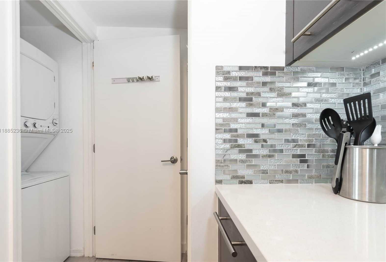 Small Image of 55 SOUTH EAST 6TH ST #3403, Miami Number 8