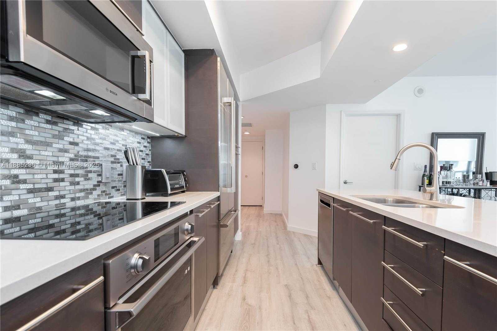 Small Image of 55 SOUTH EAST 6TH ST #3403, Miami Number 9