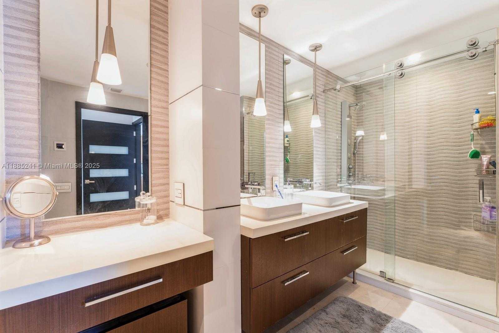 Small Image of 808 BRICKELL KEY #1406, Miami Number 16