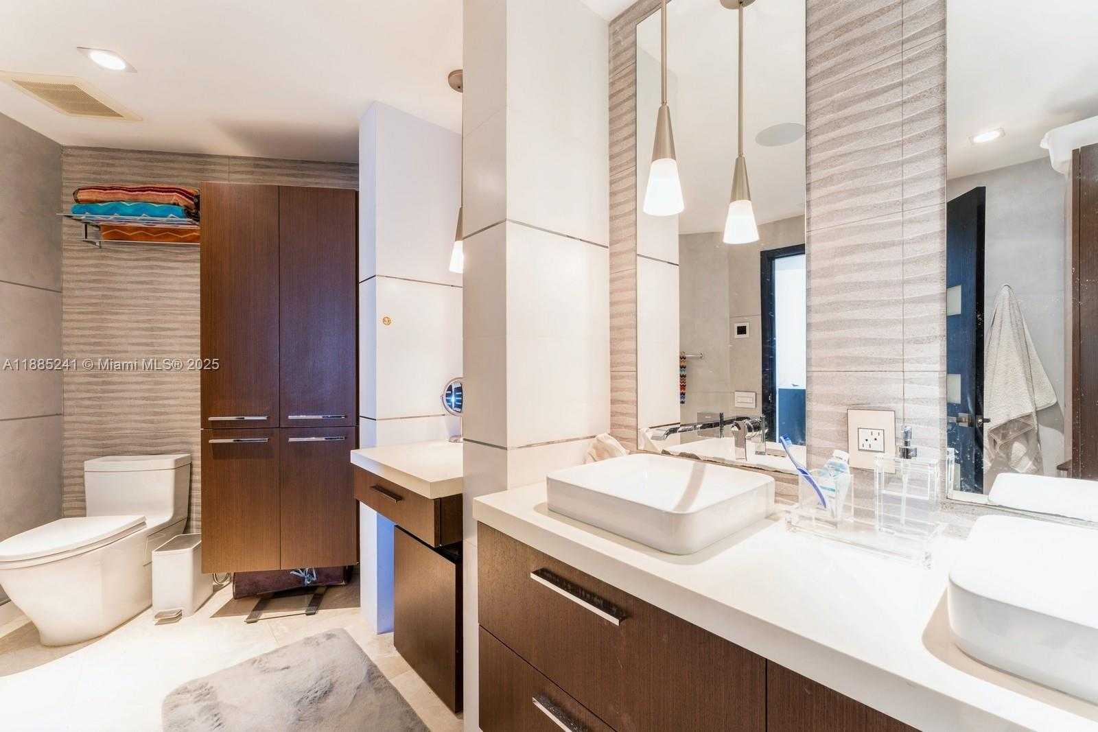 Small Image of 808 BRICKELL KEY #1406, Miami Number 17