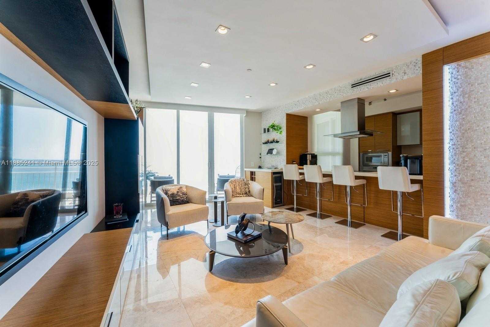 Small Image of 808 BRICKELL KEY #1406, Miami Number 5