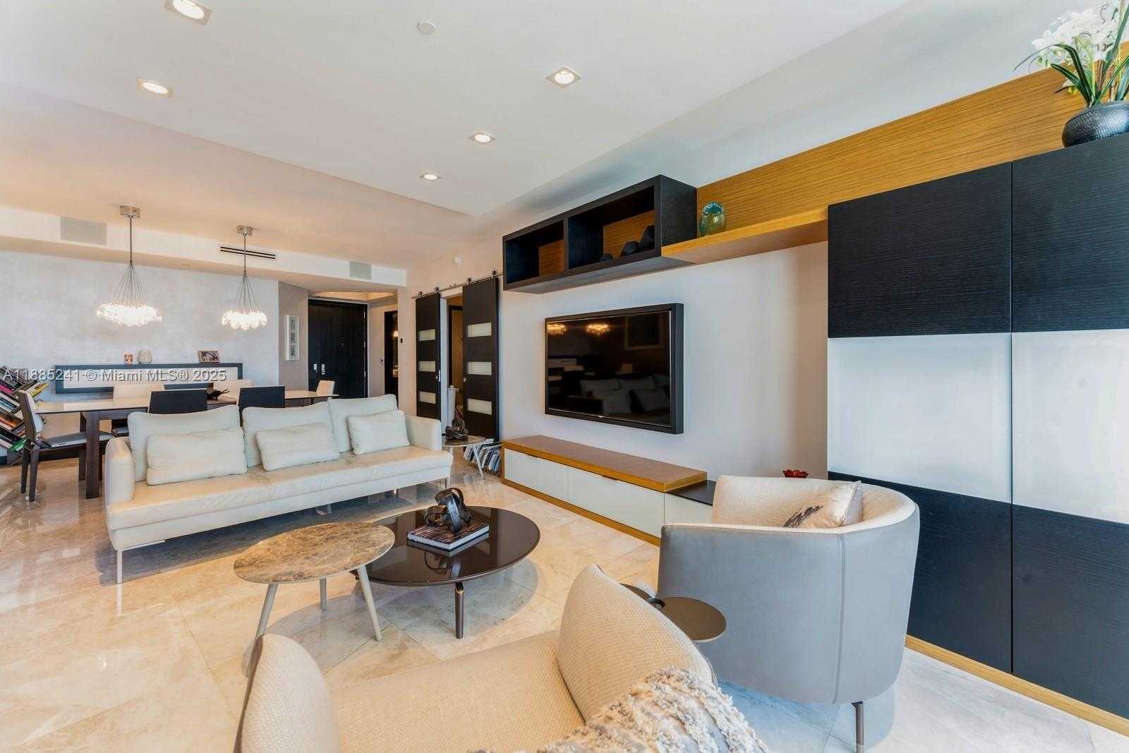 Small Image of 808 BRICKELL KEY #1406, Miami Number 6