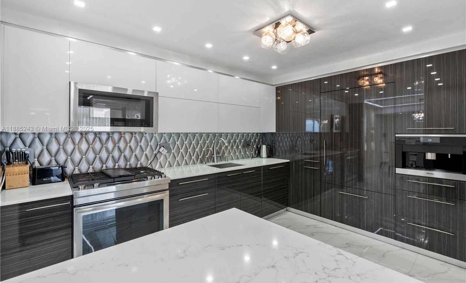 Small Image of 2030 SOUTH OCEAN DRIVE #2127, Hallandale Beach Number 11