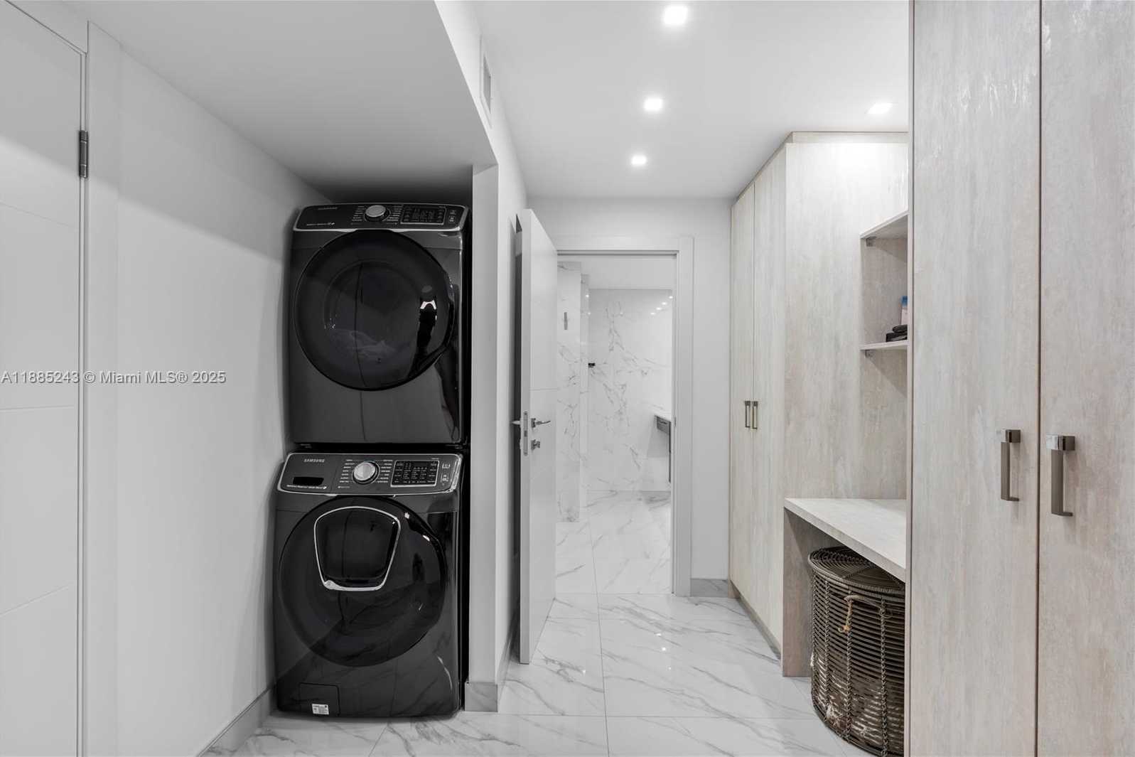 Small Image of 2030 SOUTH OCEAN DRIVE #2127, Hallandale Beach Number 19
