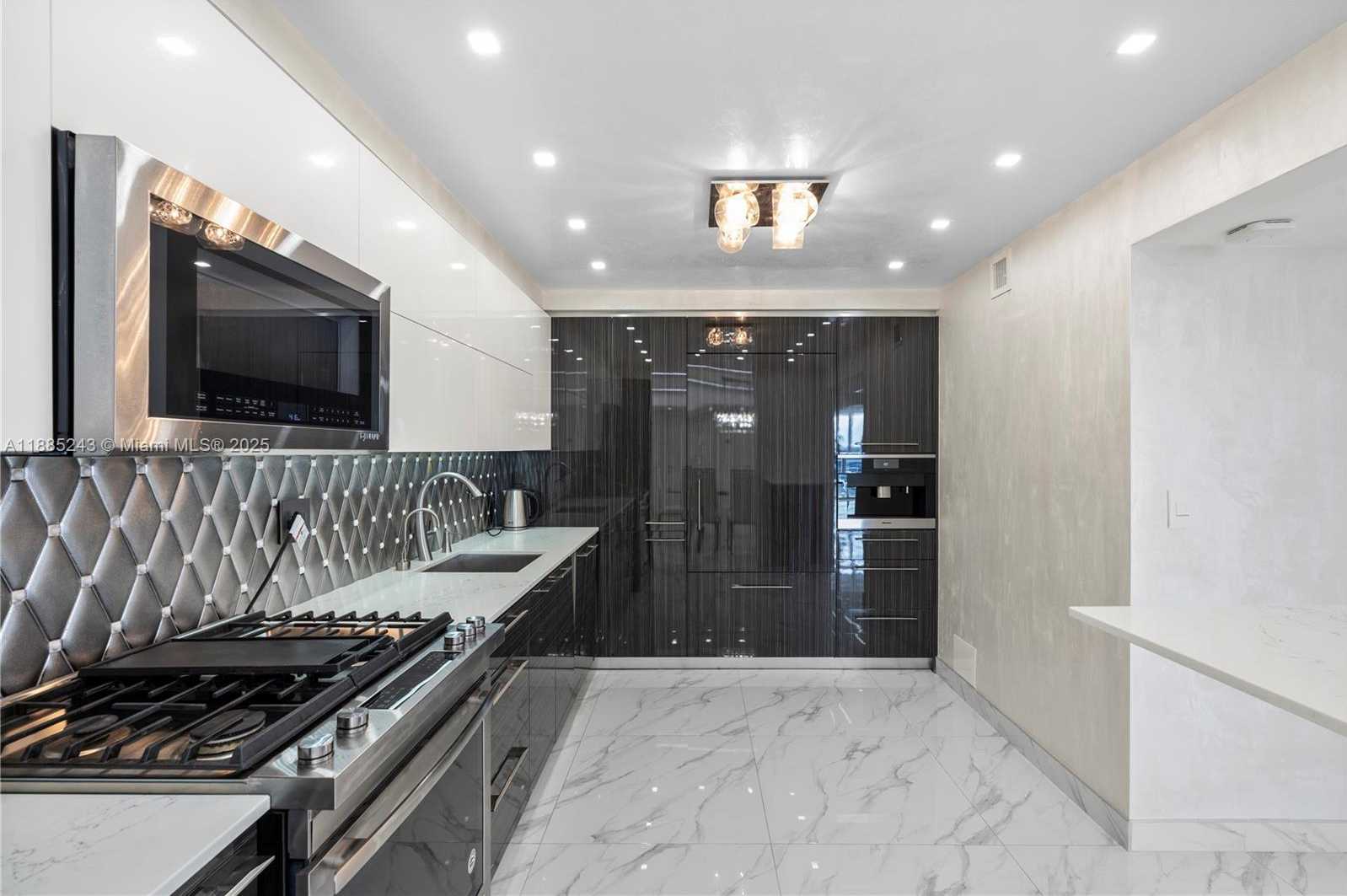Small Image of 2030 SOUTH OCEAN DRIVE #2127, Hallandale Beach Number 9