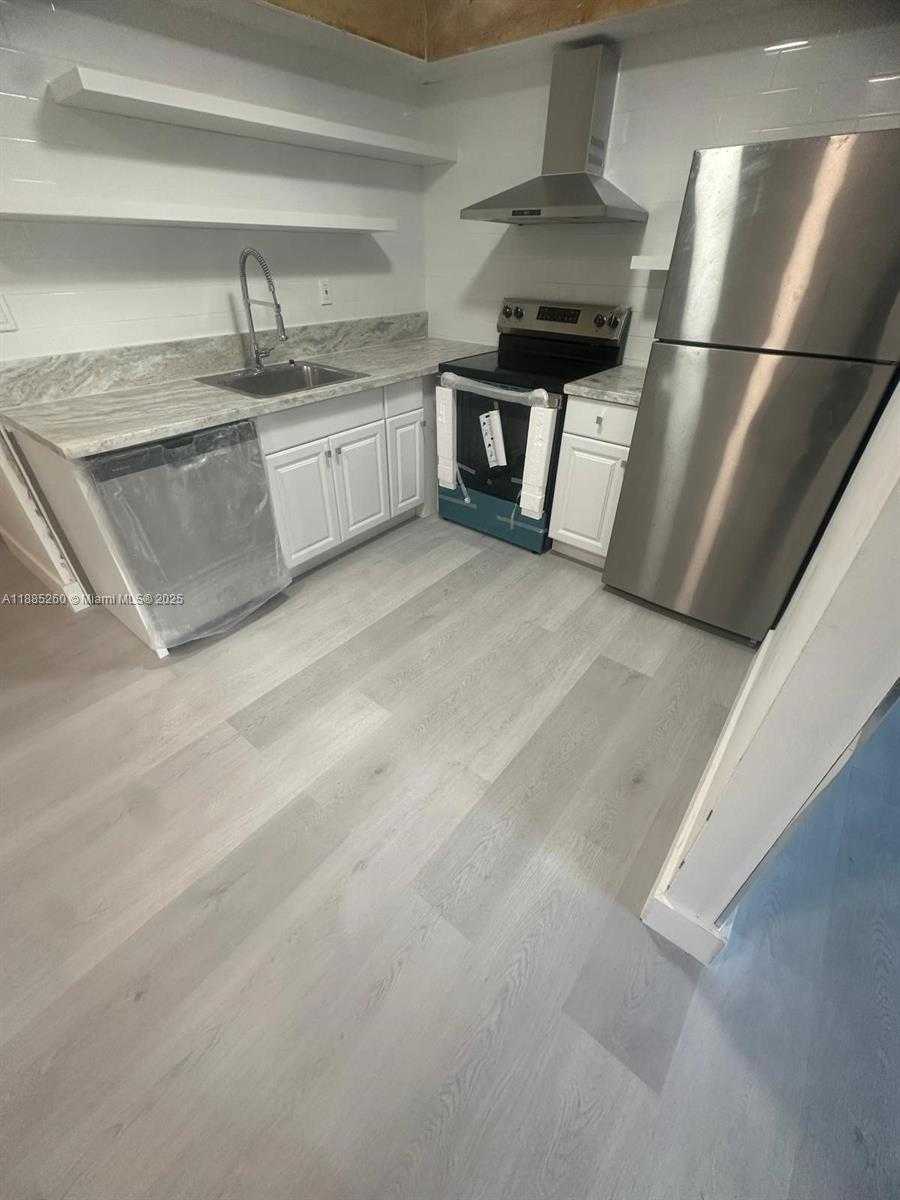 Small Image of 1120 102ND ST #15, Bay Harbor Islands Number 2