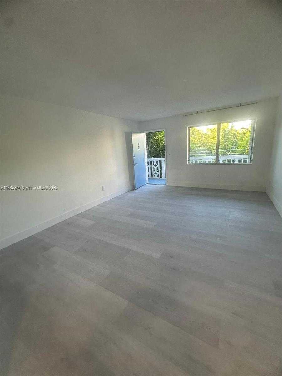 Small Image of 1120 102ND ST #15, Bay Harbor Islands Number 4