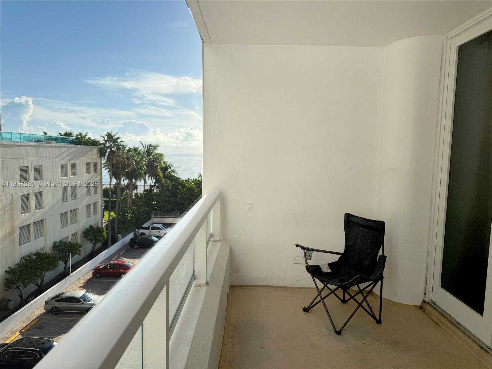 Small Image of 5005 COLLINS AVE #523, Miami Beach Number 4