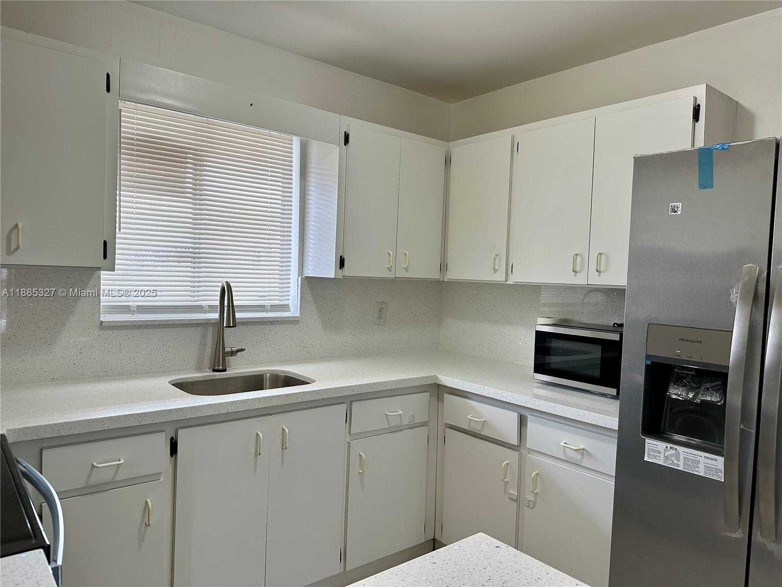 Small Image of 3041 WEST 76TH ST #B-209, Hialeah Number 5
