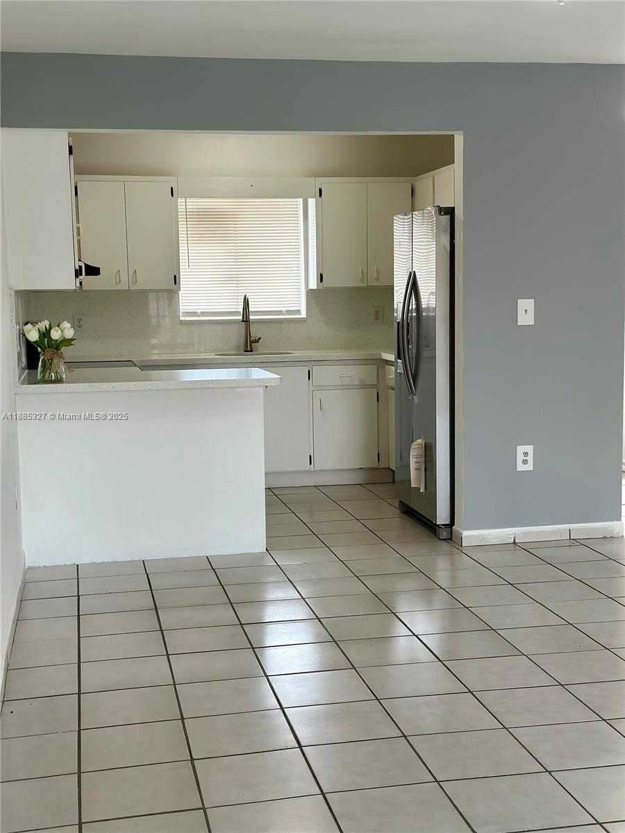 Small Image of 3041 WEST 76TH ST #B-209, Hialeah Number 6