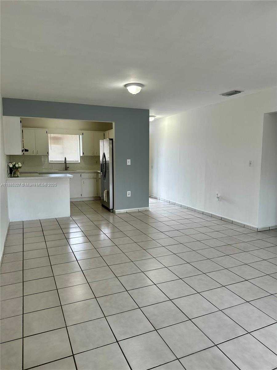 Small Image of 3041 WEST 76TH ST #B-209, Hialeah Number 8