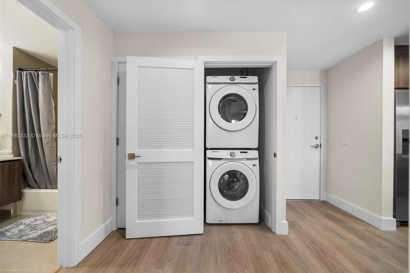 Small Image of 1938 JACKSON ST #306, Hollywood Number 11