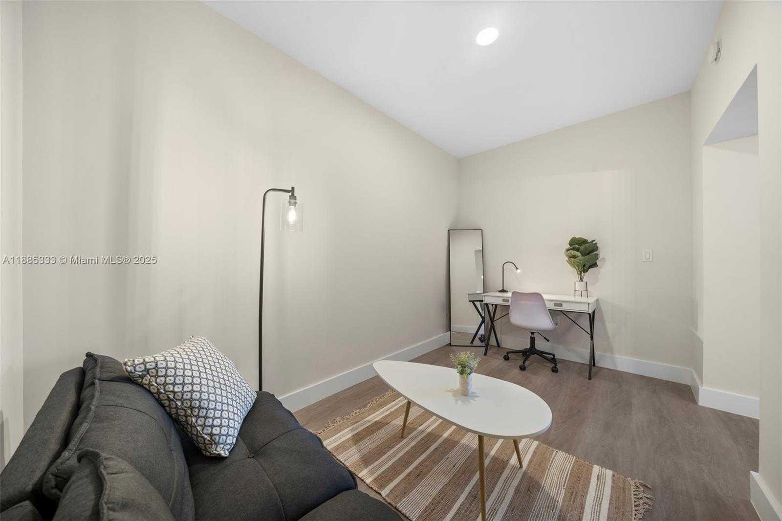 Small Image of 1938 JACKSON ST #306, Hollywood Number 14