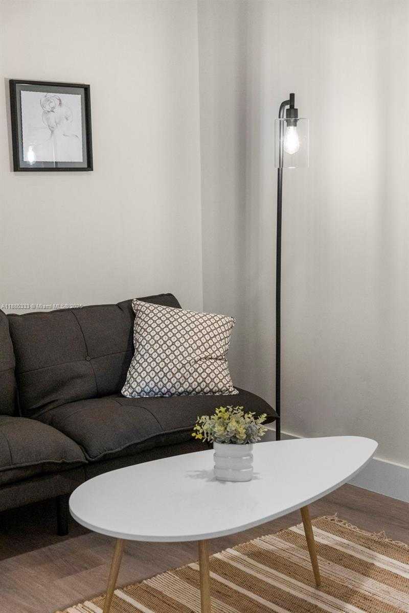 Small Image of 1938 JACKSON ST #306, Hollywood Number 19