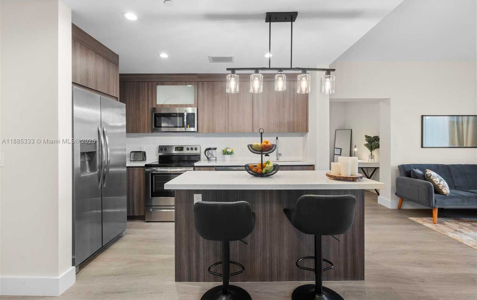 Small Image of 1938 JACKSON ST #306, Hollywood Number 2