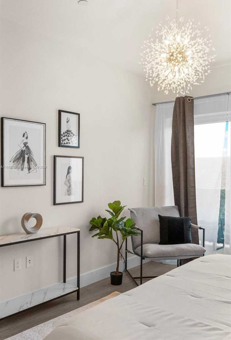 Small Image of 1938 JACKSON ST #306, Hollywood Number 21