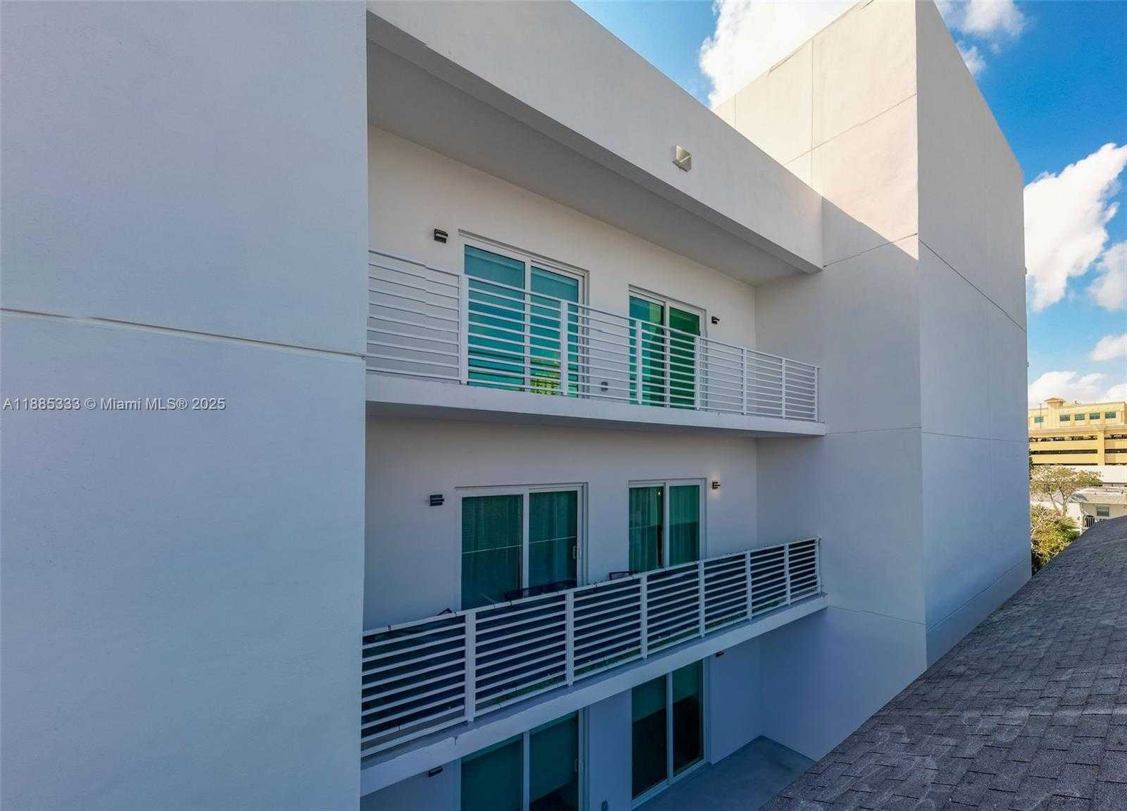 Small Image of 1938 JACKSON ST #306, Hollywood Number 24