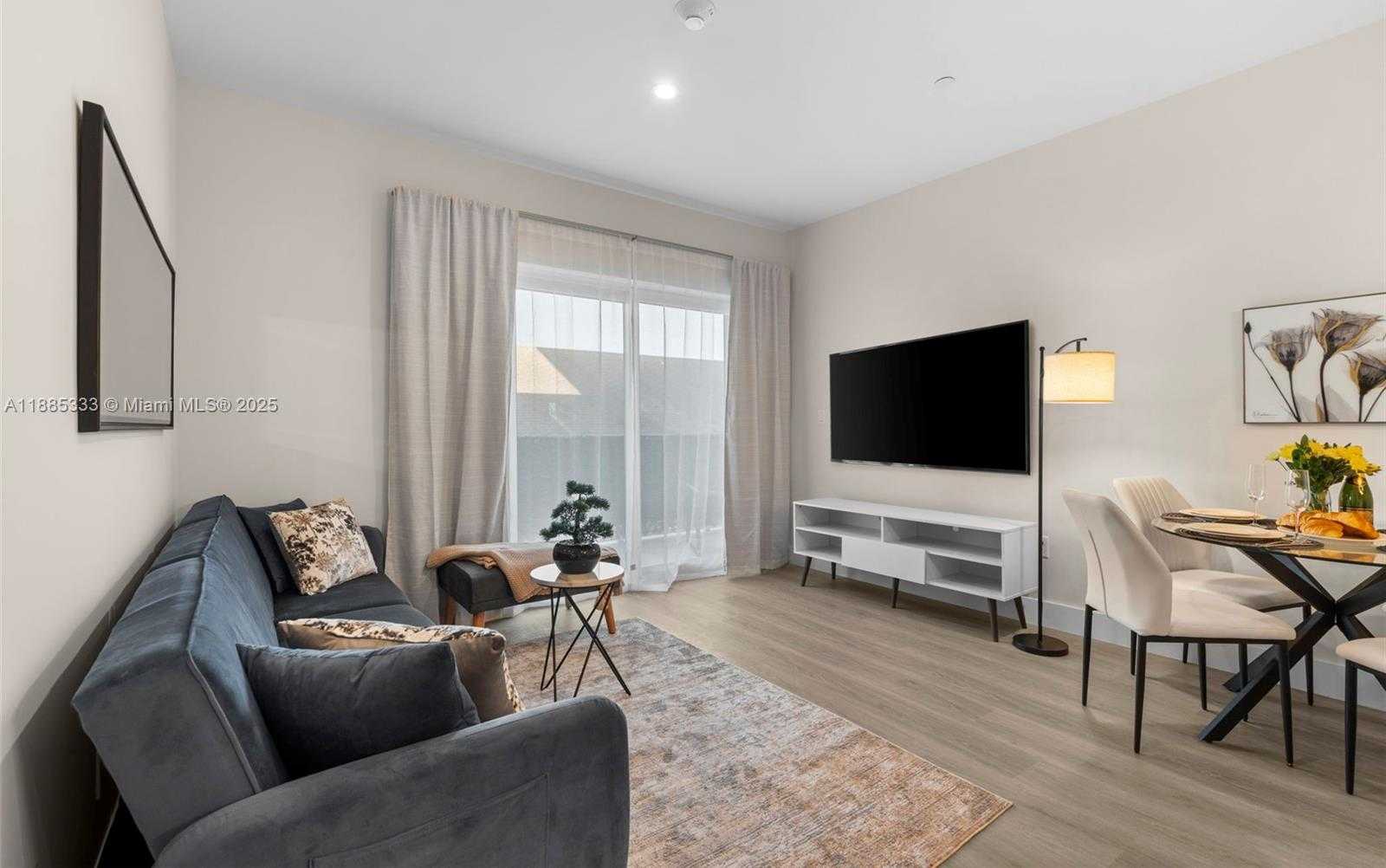 Small Image of 1938 JACKSON ST #306, Hollywood Number 6