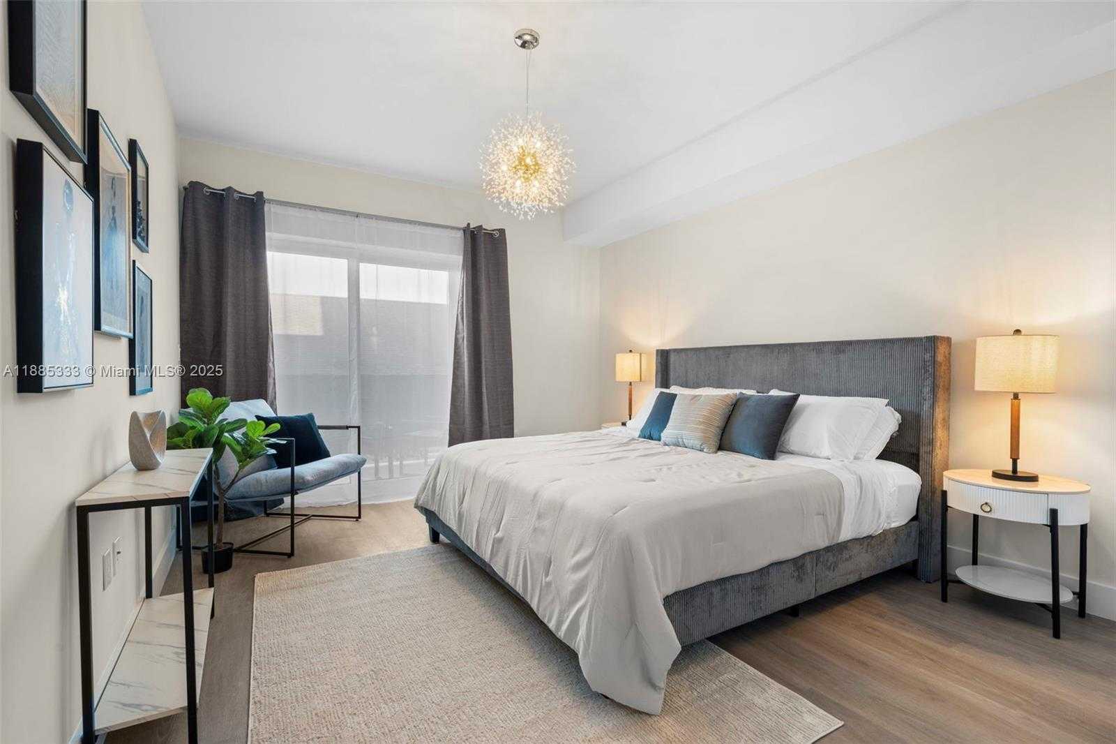 Small Image of 1938 JACKSON ST #306, Hollywood Number 9