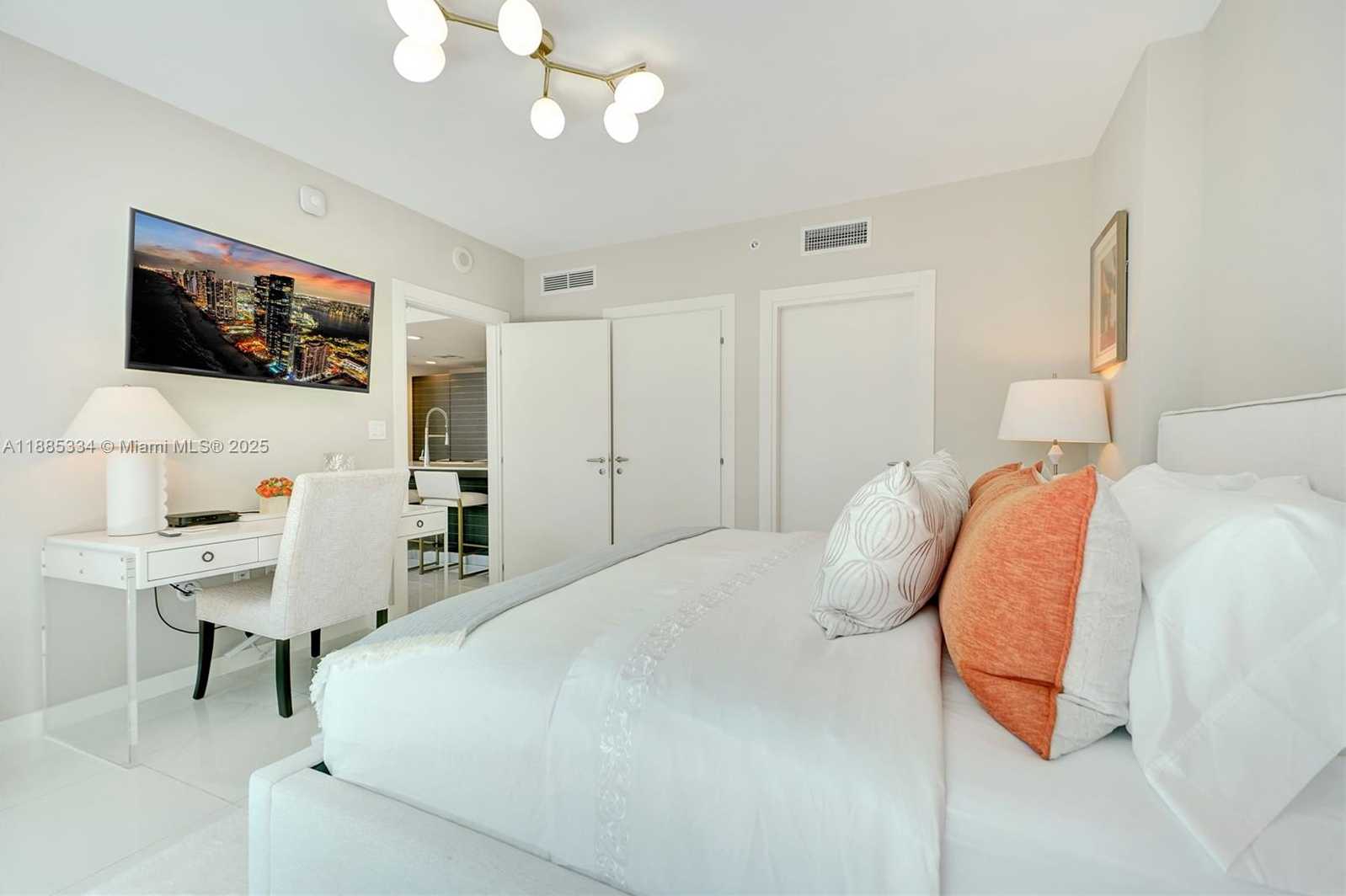 Small Image of 200 BISCAYNE BOULEVARD WAY #505, Miami Number 10