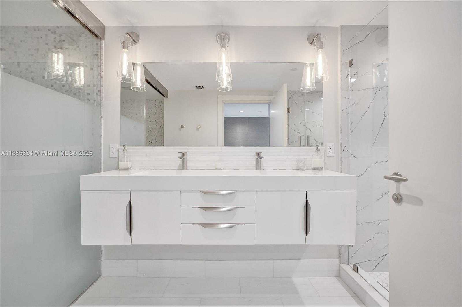 Small Image of 200 BISCAYNE BOULEVARD WAY #505, Miami Number 25