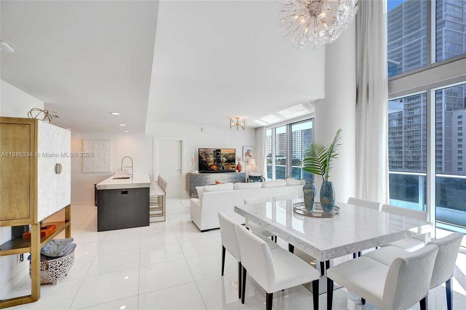 Small Image of 200 BISCAYNE BOULEVARD WAY #505, Miami Number 3