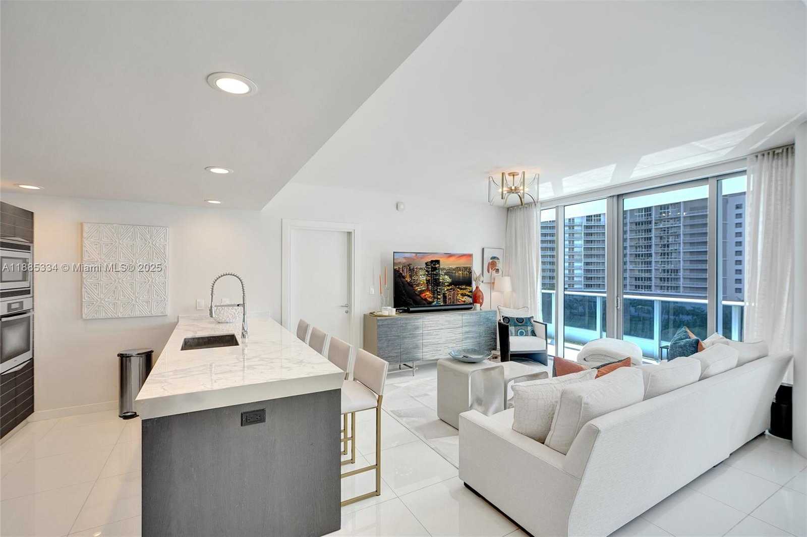 Small Image of 200 BISCAYNE BOULEVARD WAY #505, Miami Number 32