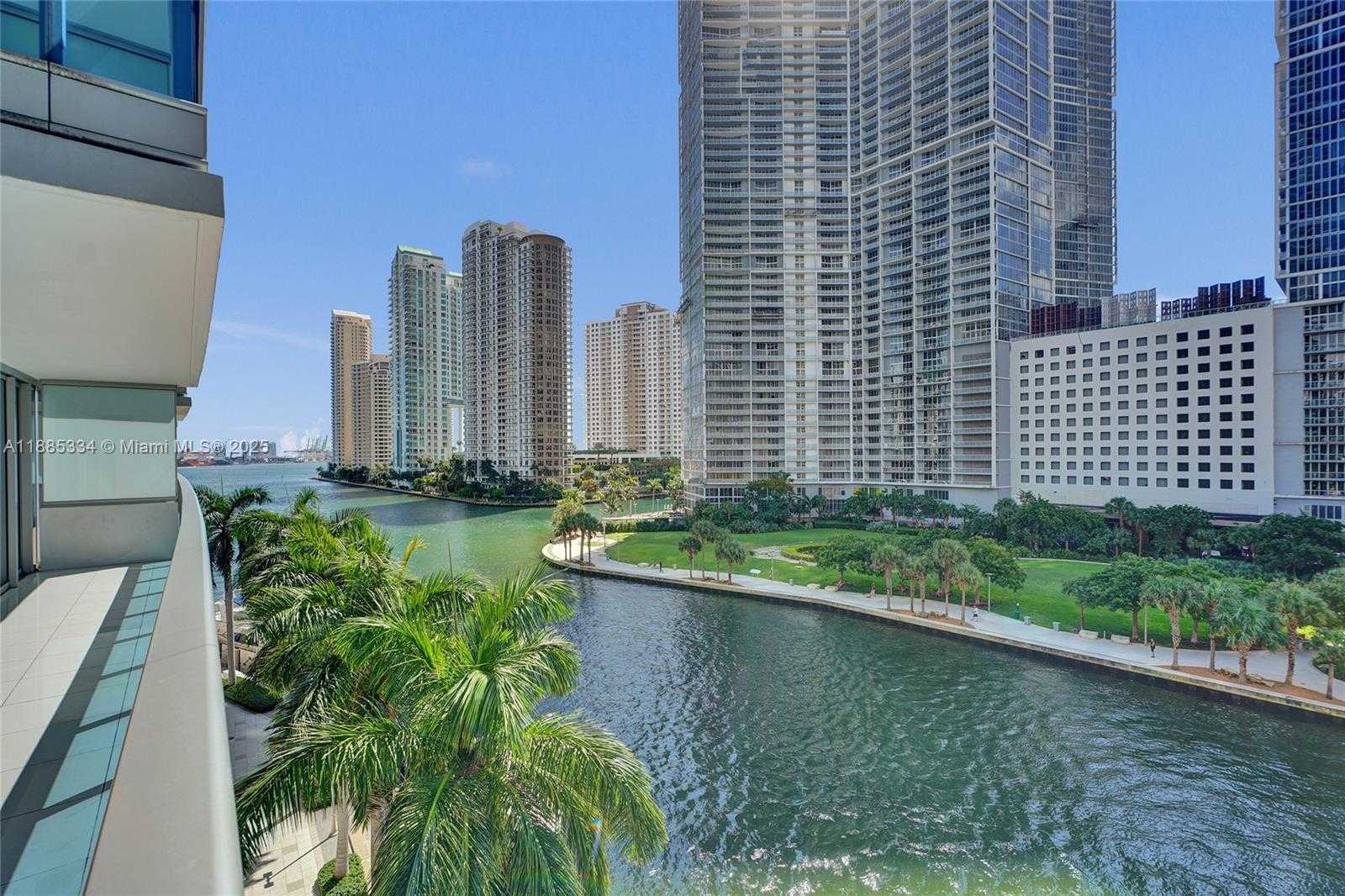 Small Image of 200 BISCAYNE BOULEVARD WAY #505, Miami Number 7
