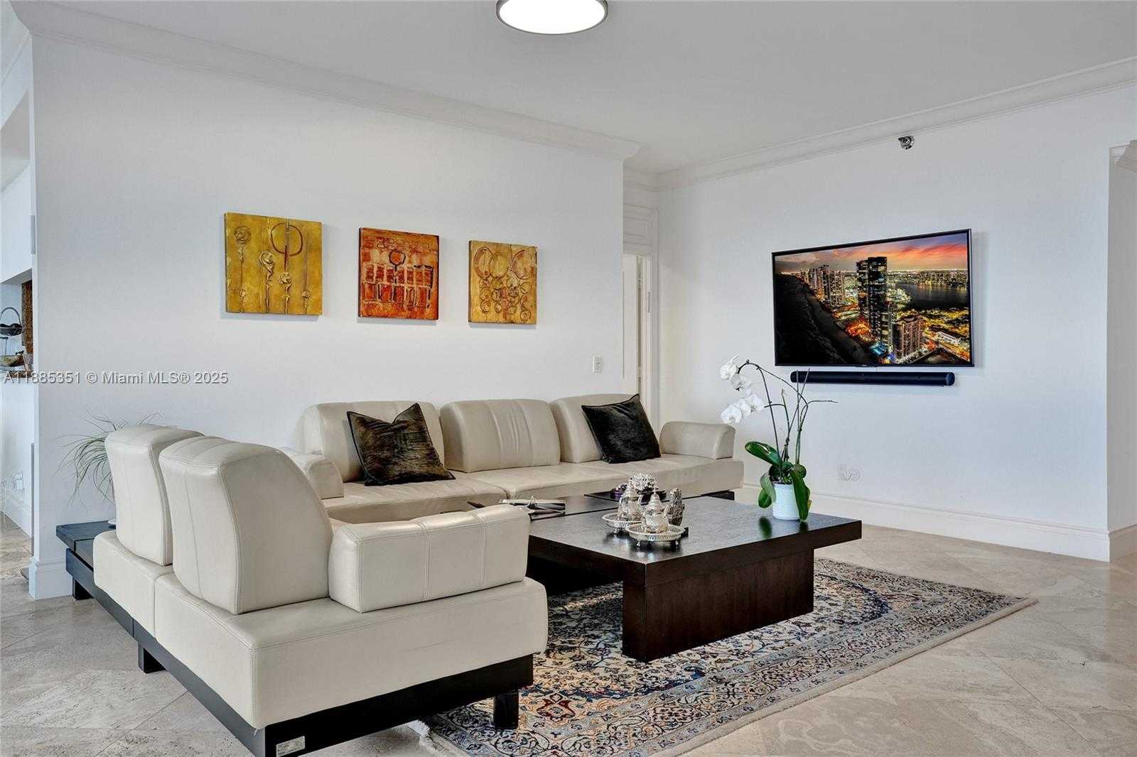 Small Image of 21150 POINT PL #1804, Aventura Number 10