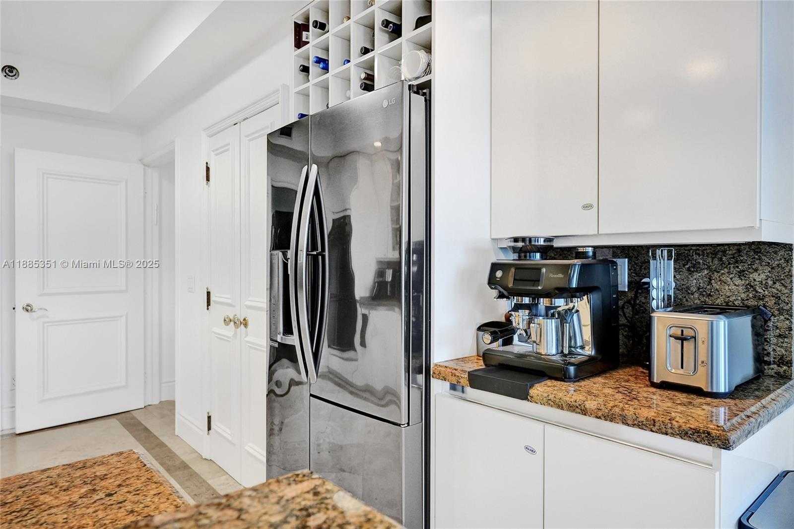 Small Image of 21150 POINT PL #1804, Aventura Number 21