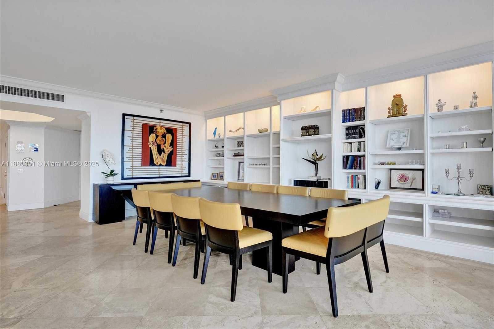 Small Image of 21150 POINT PL #1804, Aventura Number 3