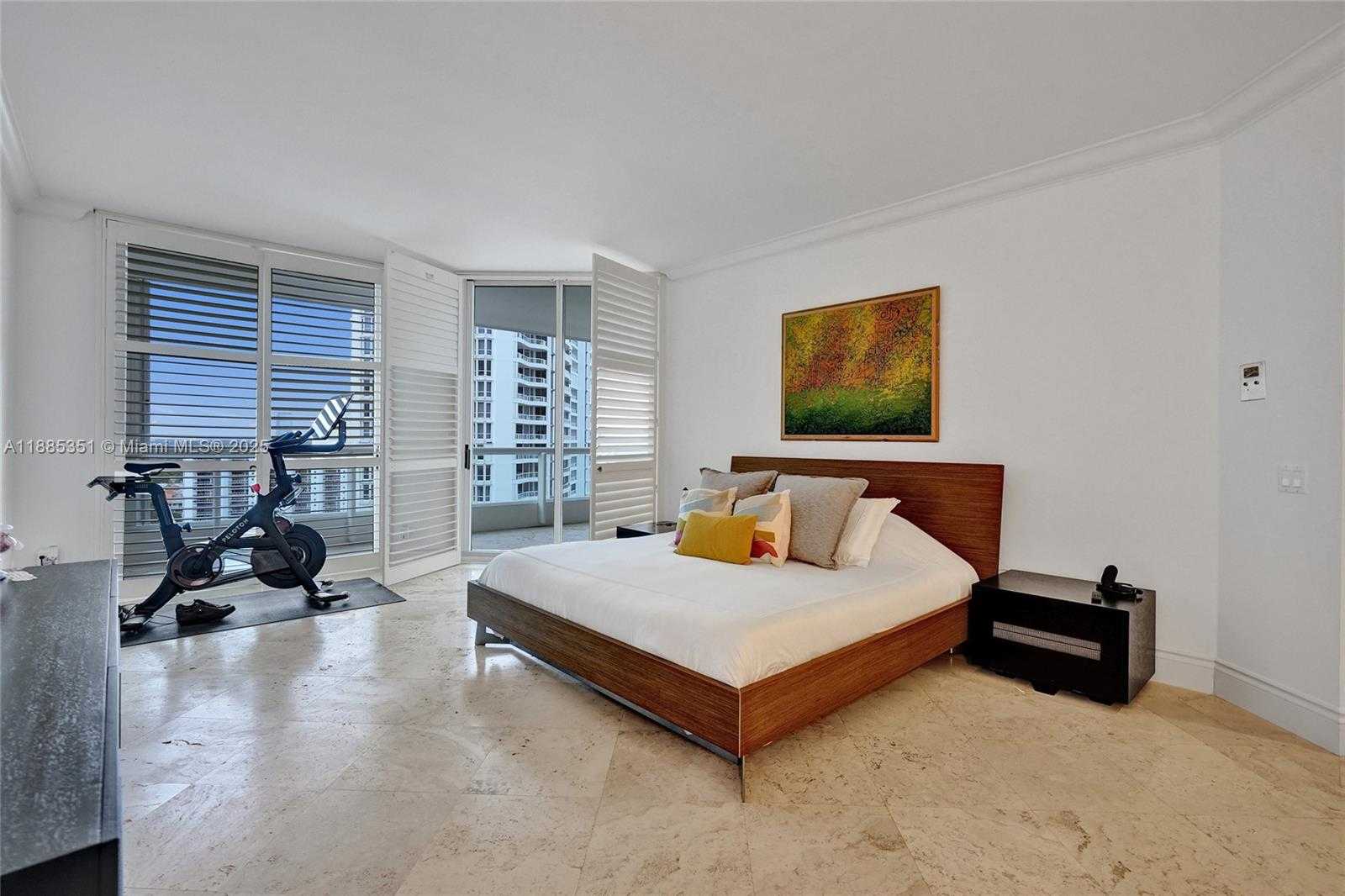 Small Image of 21150 POINT PL #1804, Aventura Number 34
