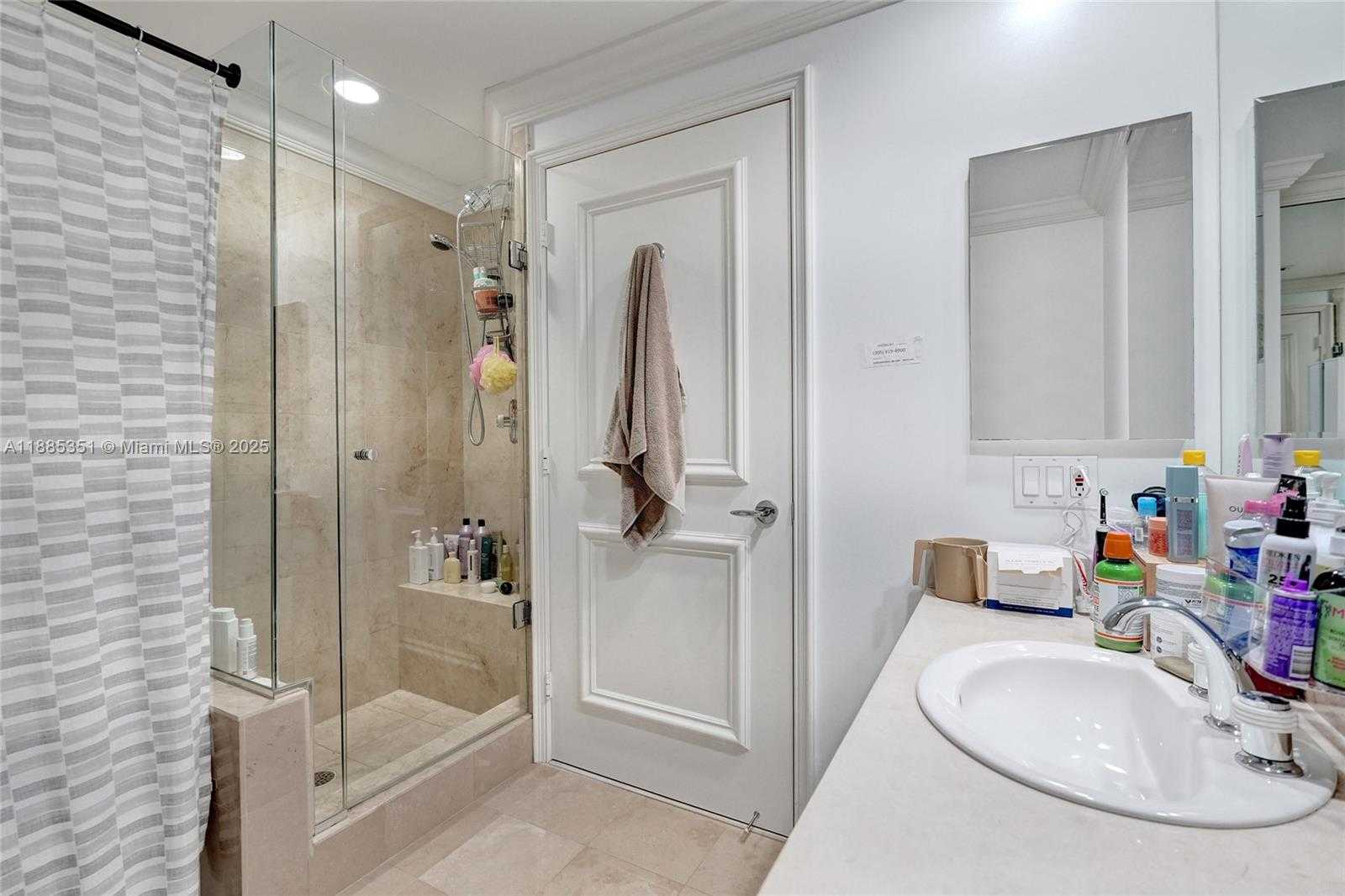 Small Image of 21150 POINT PL #1804, Aventura Number 46