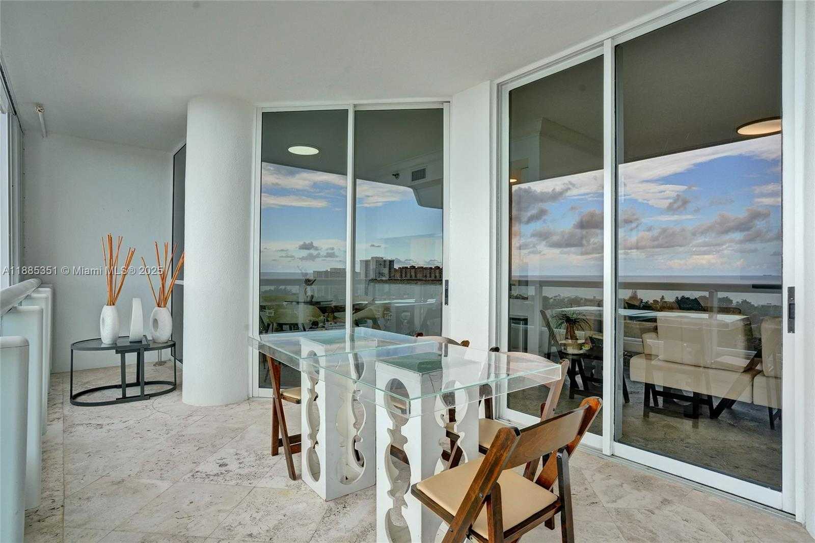 Small Image of 21150 POINT PL #1804, Aventura Number 52