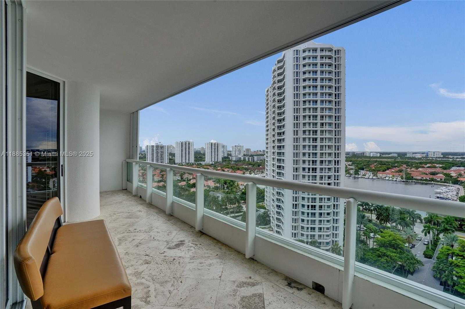 Small Image of 21150 POINT PL #1804, Aventura Number 55