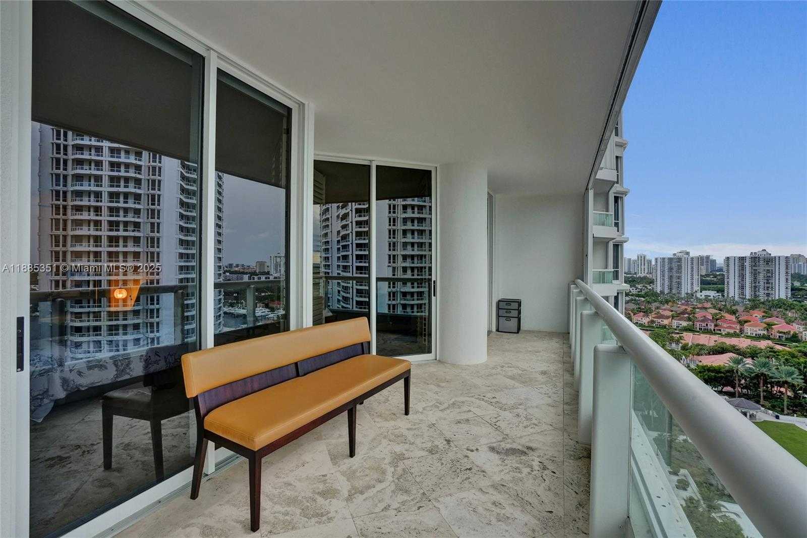Small Image of 21150 POINT PL #1804, Aventura Number 56