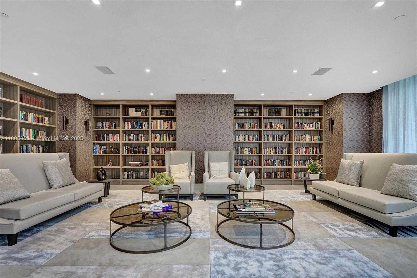 Small Image of 21150 POINT PL #1804, Aventura Number 69