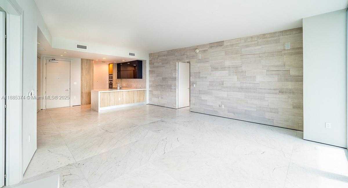 Small Image of 200 BISCAYNE BOULEVARD WAY #5104, Miami Number 14