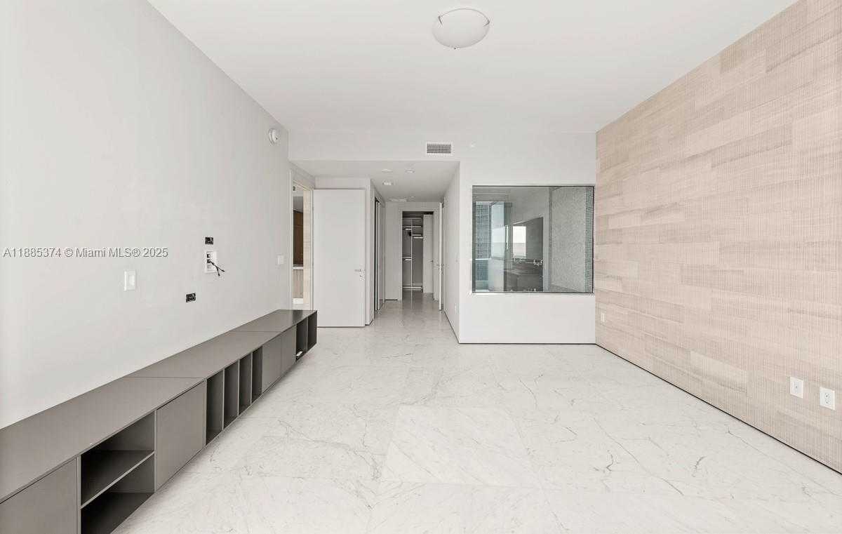 Small Image of 200 BISCAYNE BOULEVARD WAY #5104, Miami Number 22