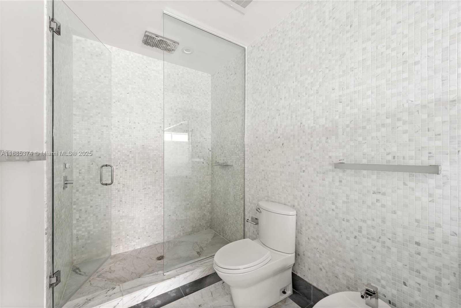 Small Image of 200 BISCAYNE BOULEVARD WAY #5104, Miami Number 29