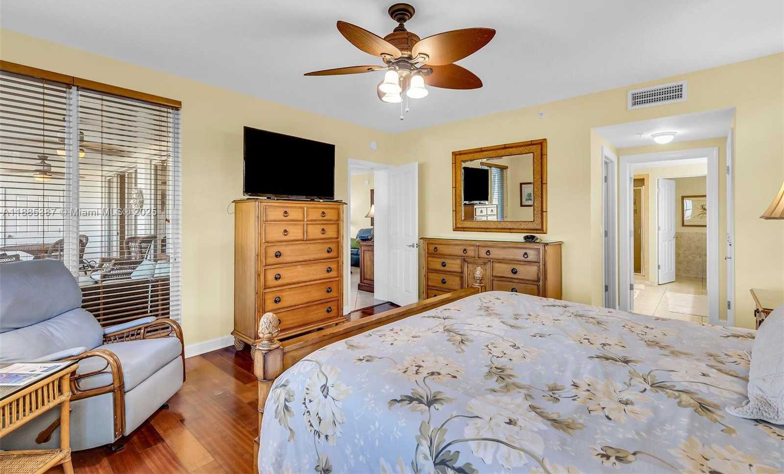 Small Image of 101 GULFVIEW DR #114, Islamorada Number 29