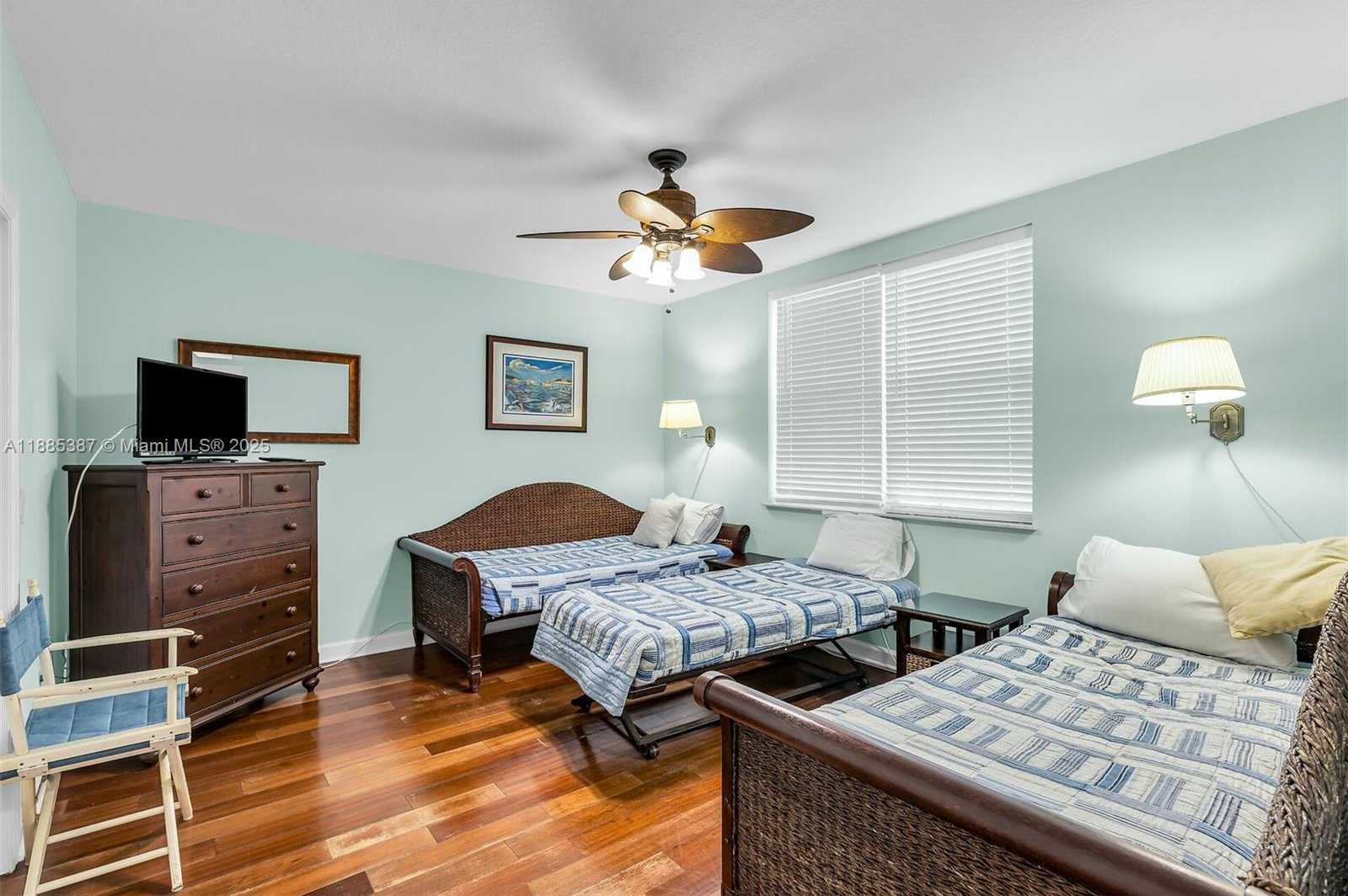 Small Image of 101 GULFVIEW DR #114, Islamorada Number 37