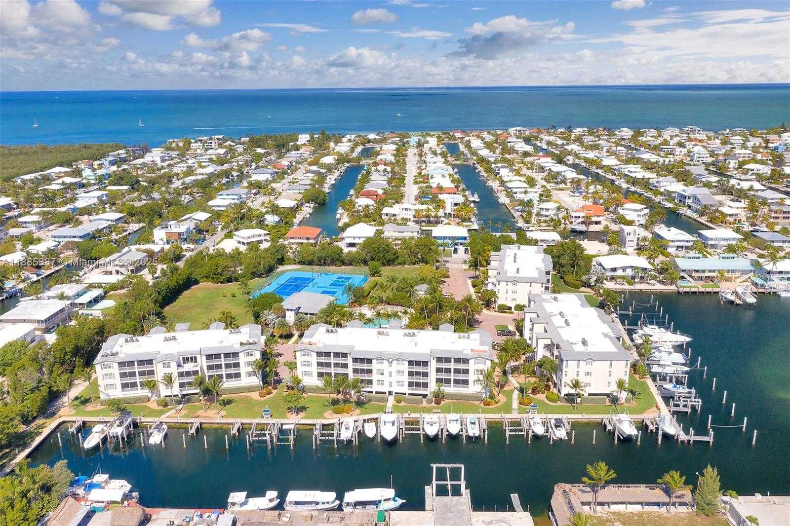 Small Image of 101 GULFVIEW DR #114, Islamorada Number 4