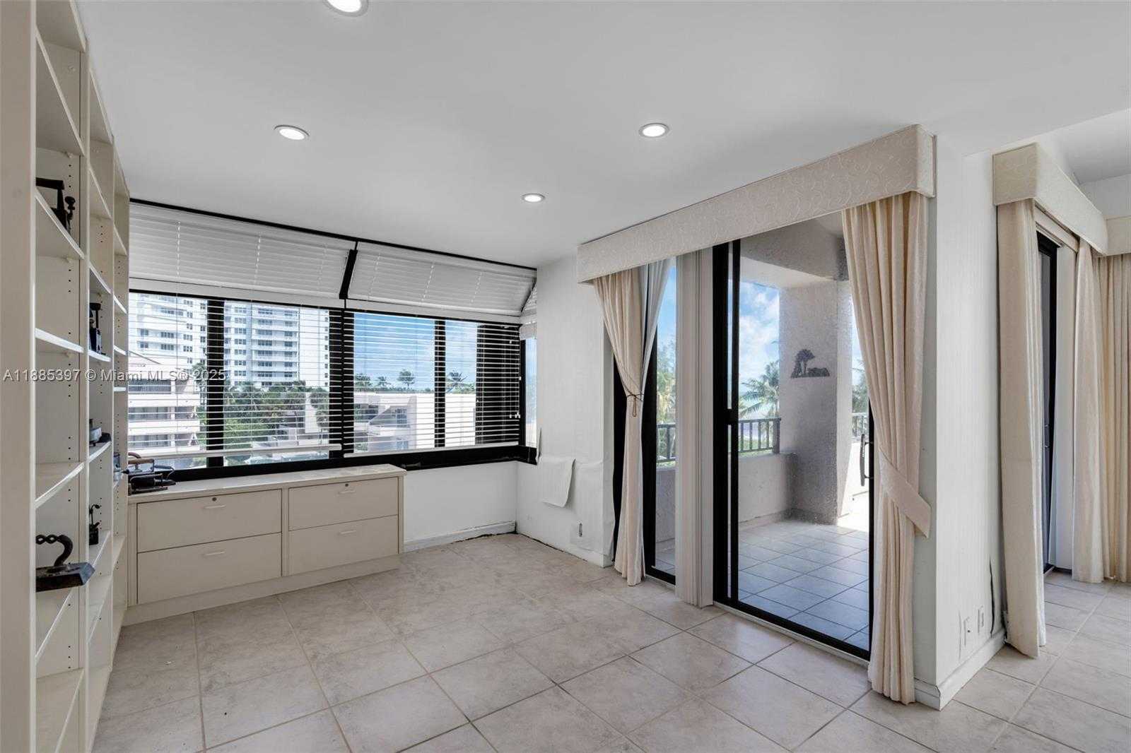 Small Image of 201 CRANDON BLVD #444, Key Biscayne Number 13