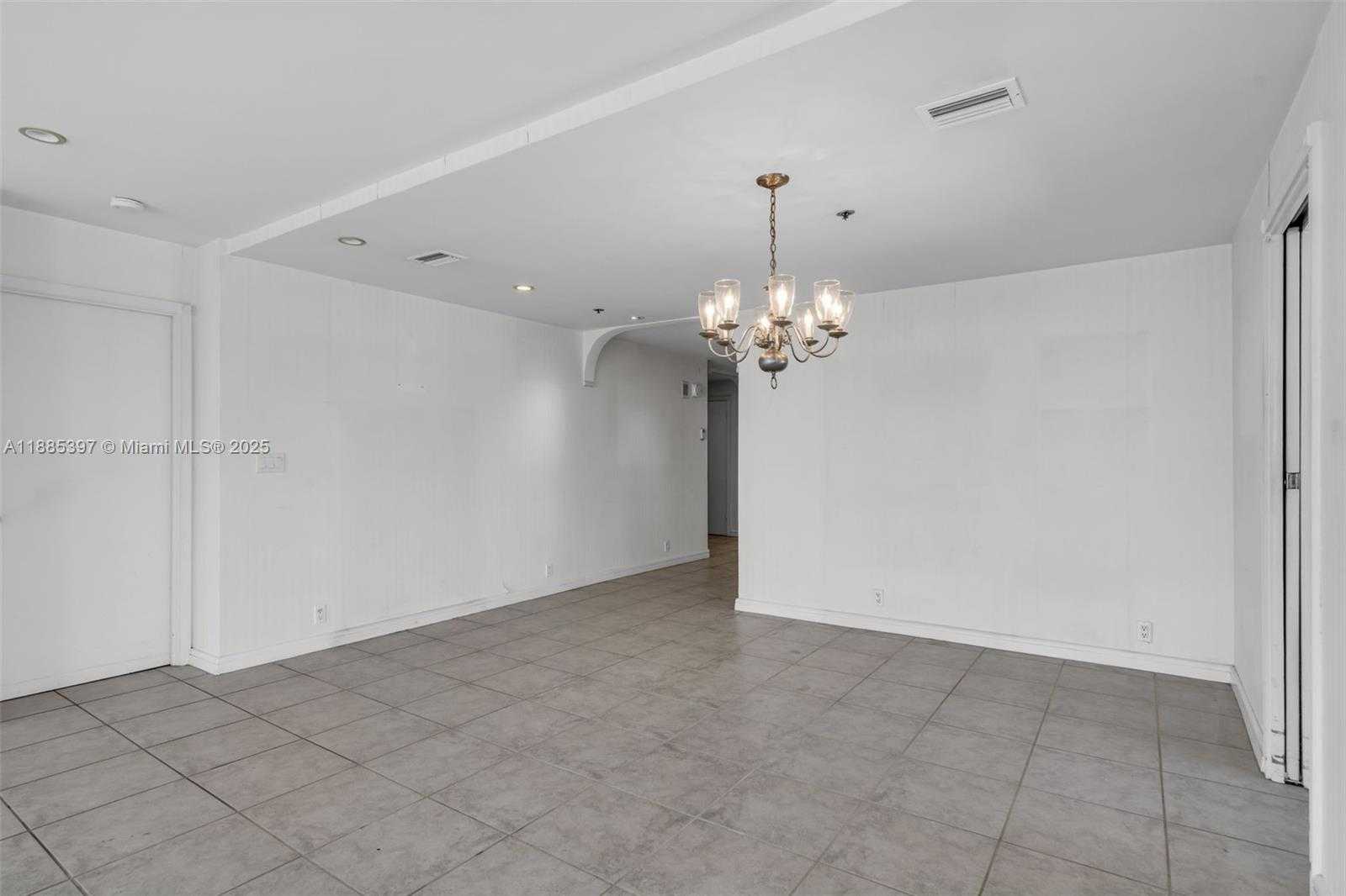 Small Image of 201 CRANDON BLVD #444, Key Biscayne Number 15