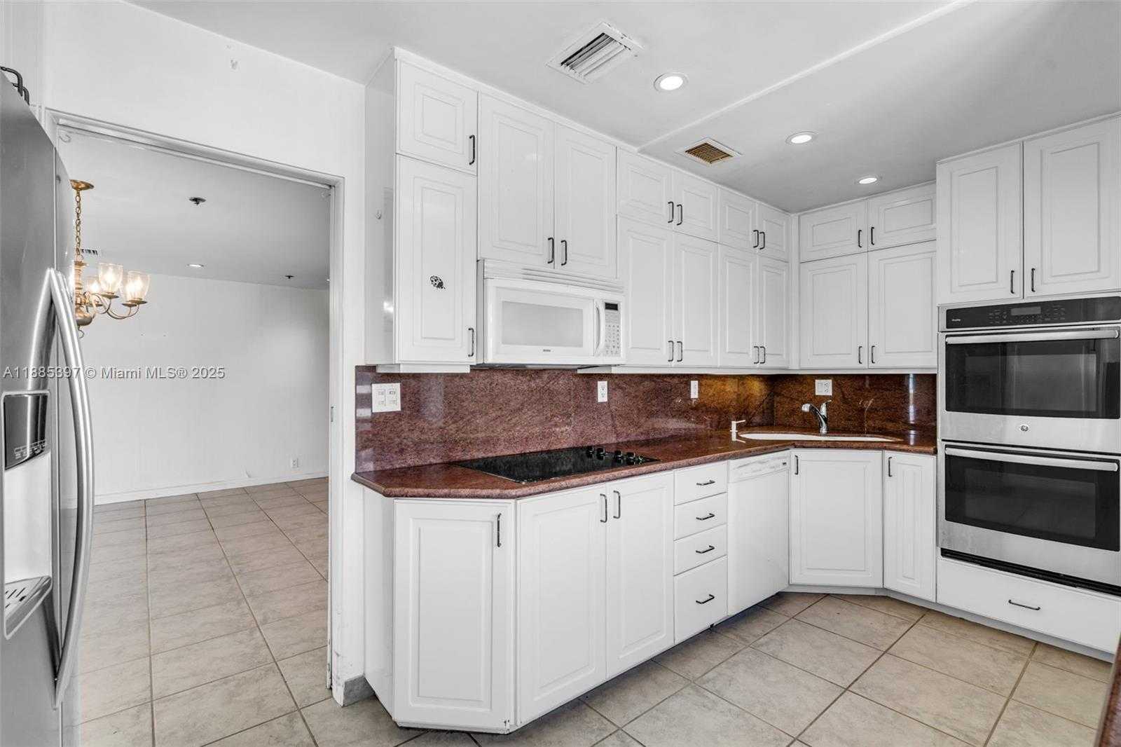 Small Image of 201 CRANDON BLVD #444, Key Biscayne Number 17