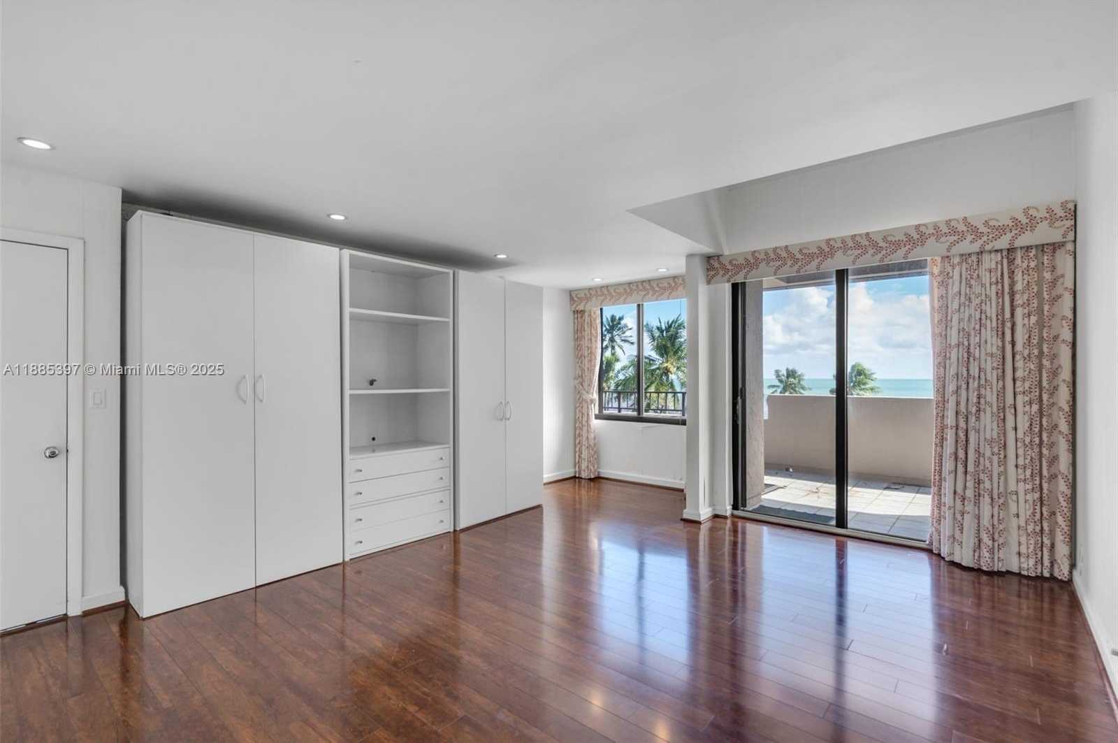 Small Image of 201 CRANDON BLVD #444, Key Biscayne Number 18