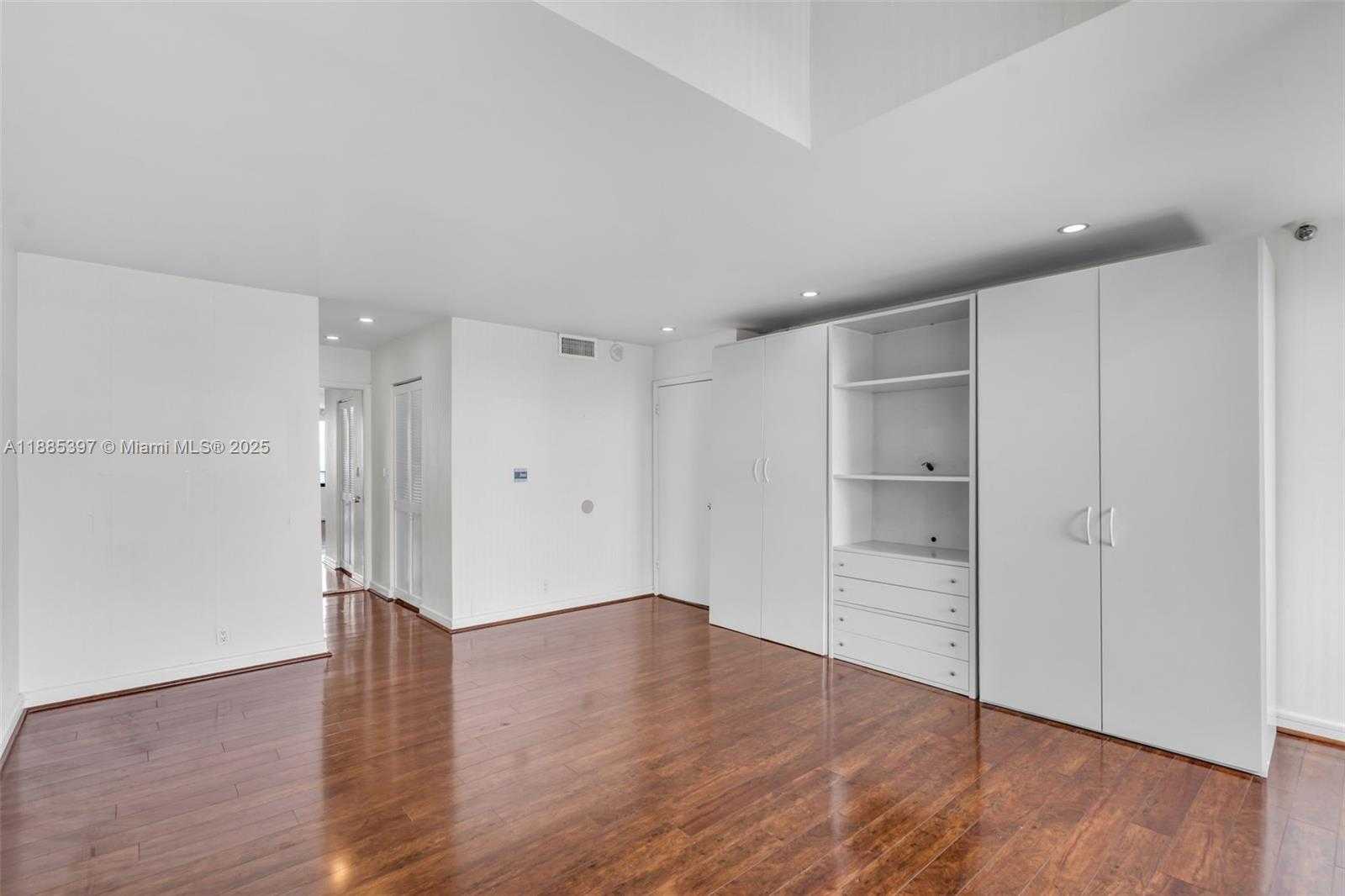 Small Image of 201 CRANDON BLVD #444, Key Biscayne Number 20